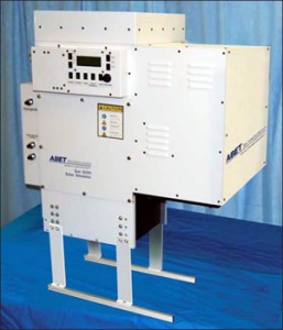 Model 11042 Sun 2000 High Output 156 x 156mm Solar Simulator